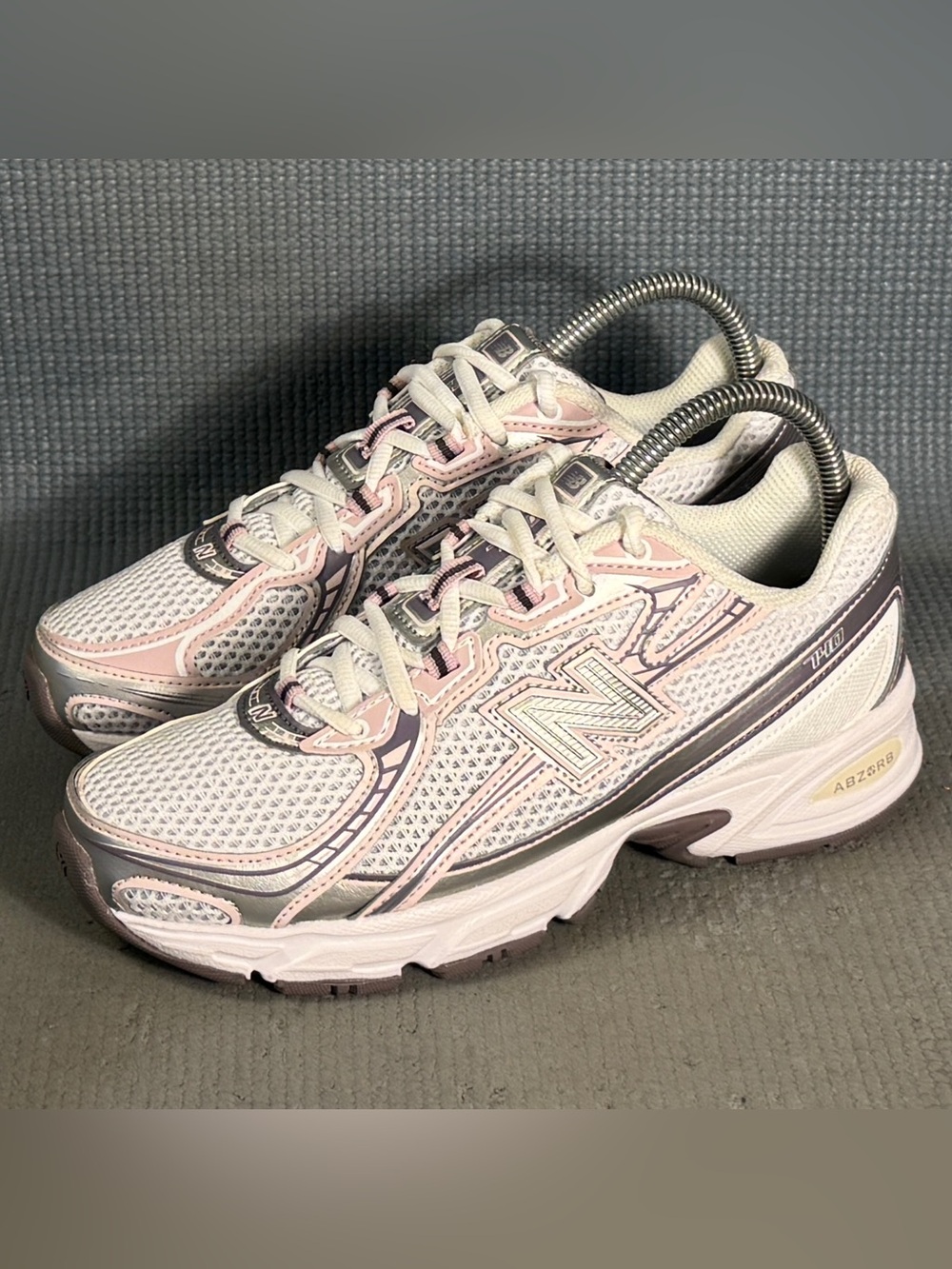 New Balance 740 Athletic Casual Shoes Women’s Size 6 - Picture 2 of 9
